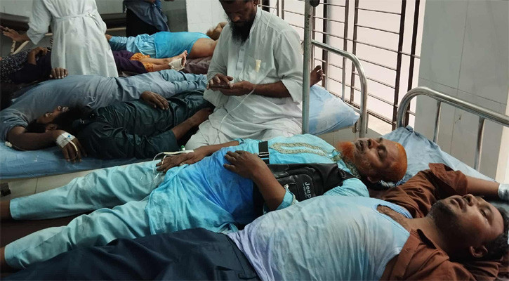 Police use batons, sound grenades on Ebtedayi march; 50 hurt