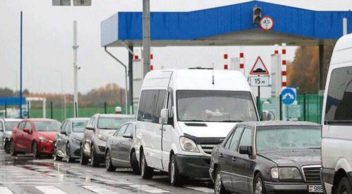2,000 trucks stranded in Belarus after Lithuania shuts border