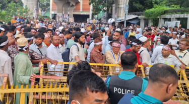 Non-MPO teachers block Dhaka road