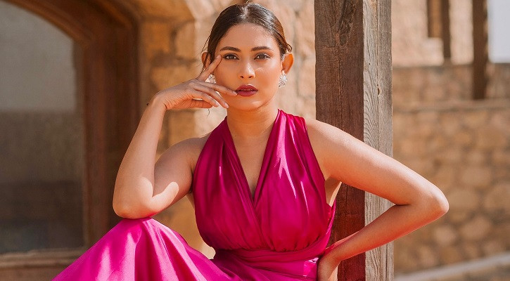 Actress Mehazabien Chowdhury faces arrest warrants