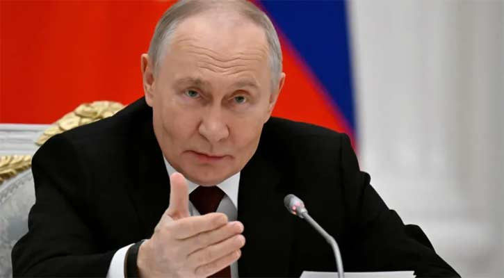 Putin issues Donbas ultimatum as US peace push stalls