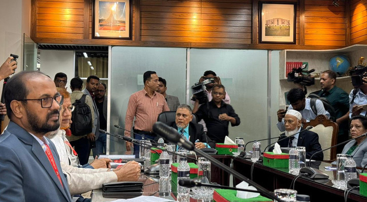 Jamaat in meeting with Election Commission