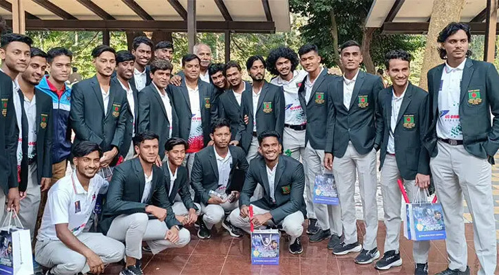 Bangladesh honours junior hockey teams, announces bonuses