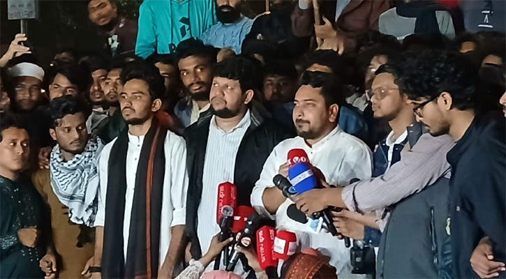 Bring attackers on media outlets to justice: Mahfuz Alam