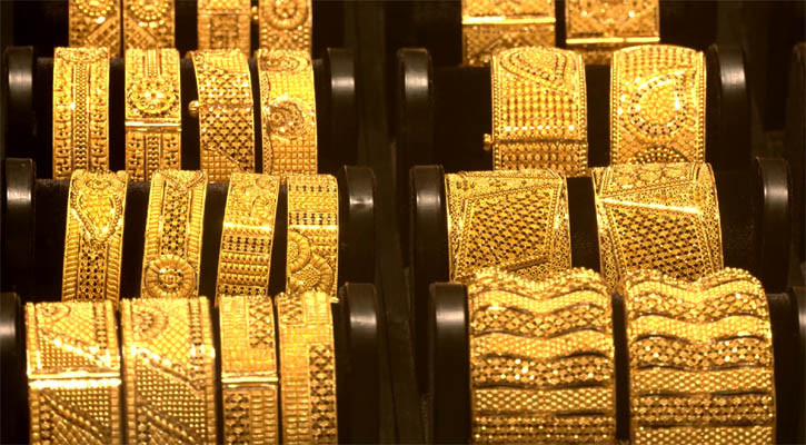 Gold and silver prices fall
