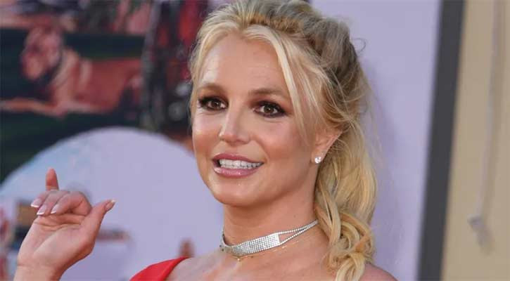 Britney Spears pleads guilty to reckless driving