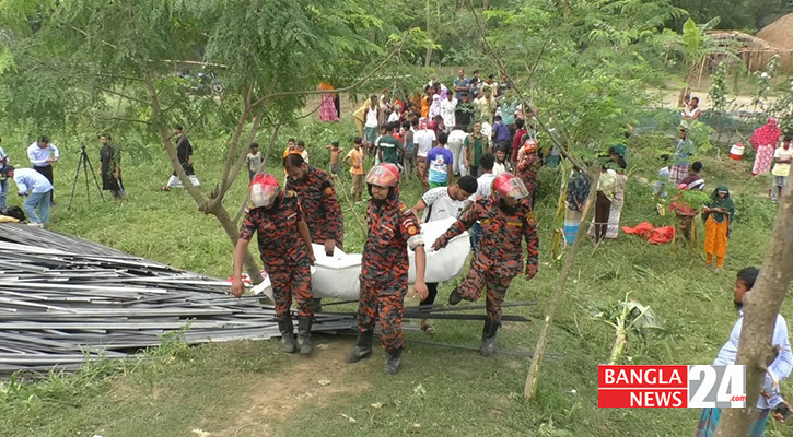 15 killed as truck overturns in Tangail
