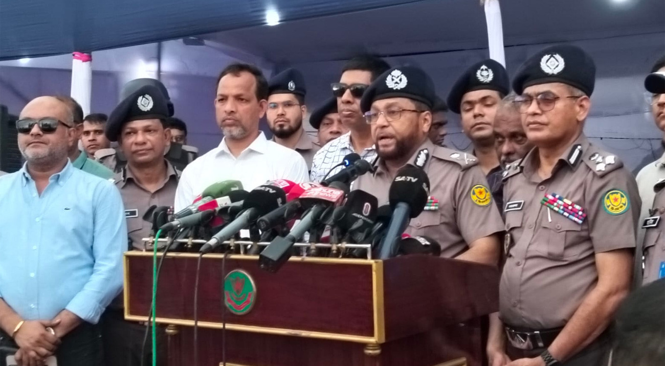 DMP warns action over extra fares during Eid travel