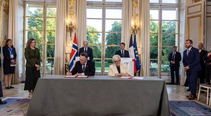 Norway will come under France's nuclear umbrella, leaders say