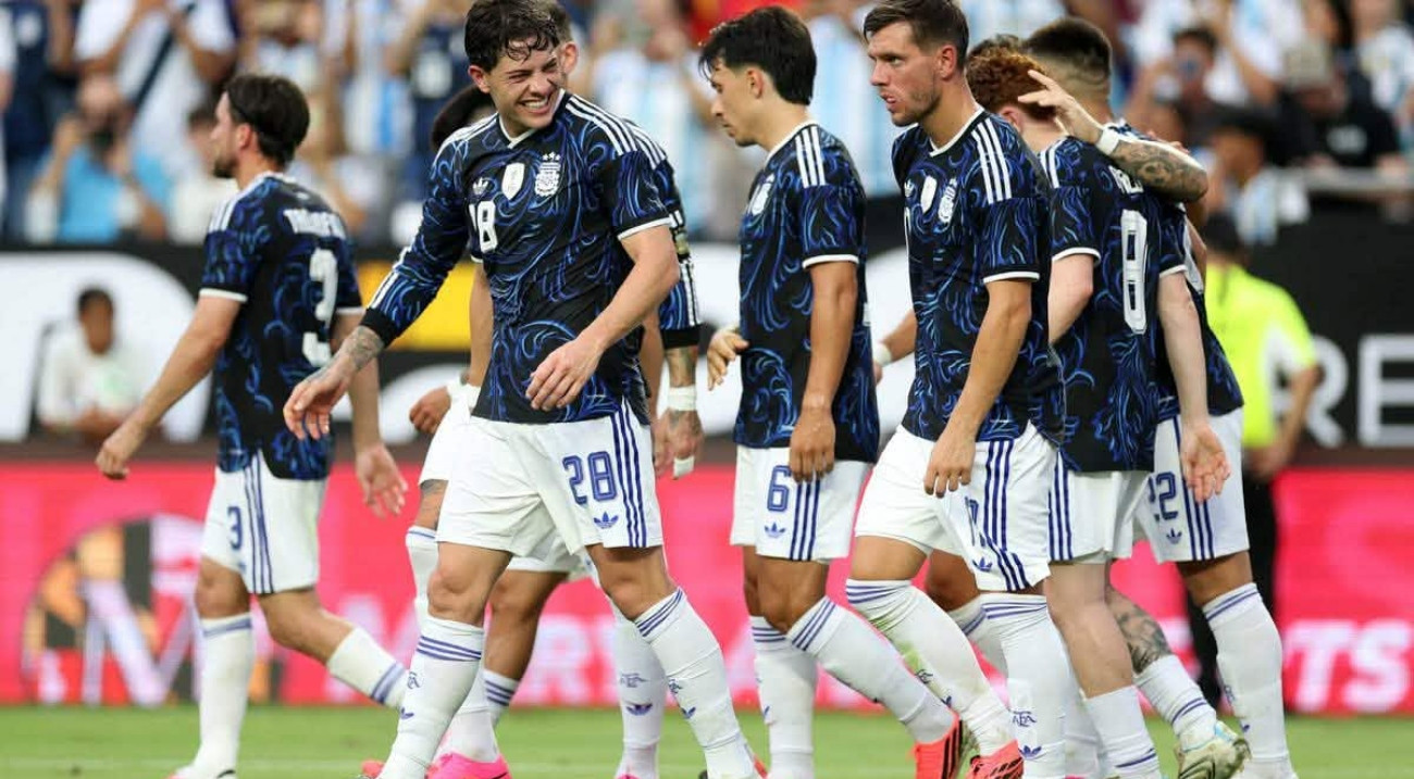 Messi stays on bench as Argentina beat Honduras