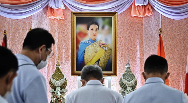 Thai royal Princess Bajrakitiyabha dies aged 47