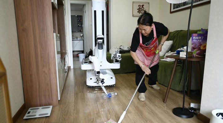 AI robot cleaners leave the lab for China's living rooms