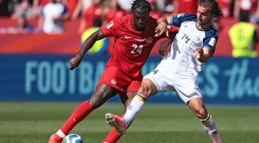 Larin rescues 1-1 draw for Canada against Bosnia