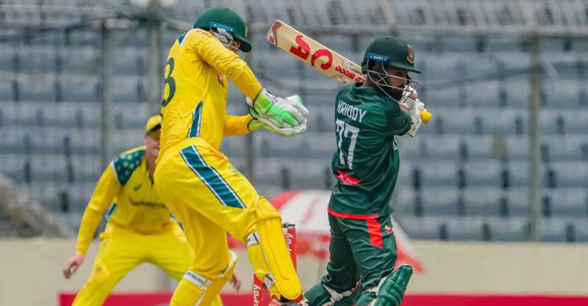 Bangladesh set Australia 275 in whitewash bid