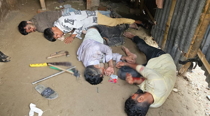 Adabar OC, SI injured in raid; 4 held