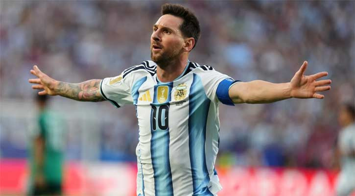 Messi double puts Argentina 2-0 up against Algeria