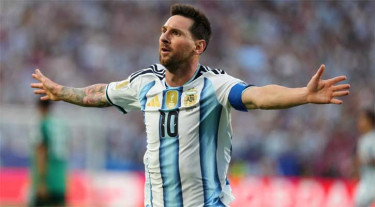 Messi double puts Argentina 2-0 up against Algeria