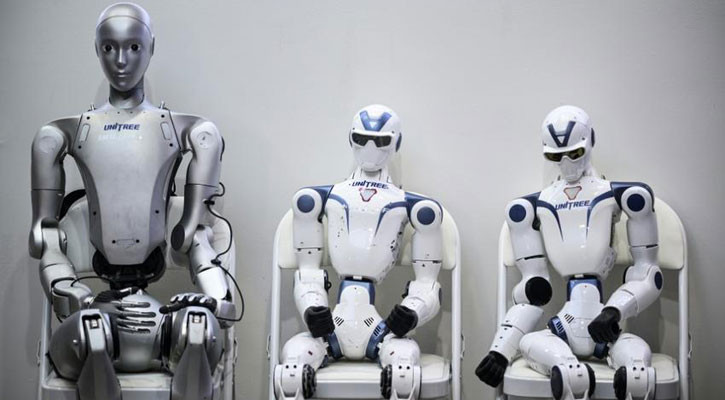 Robots pour cocktails and run marathons, but still can't multitask