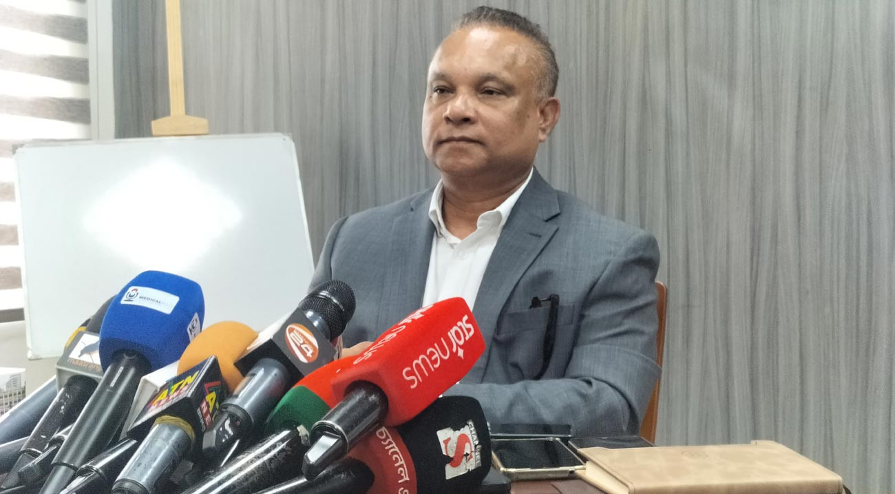 Govt plans 1 lakh health workers, 25,000 midwives