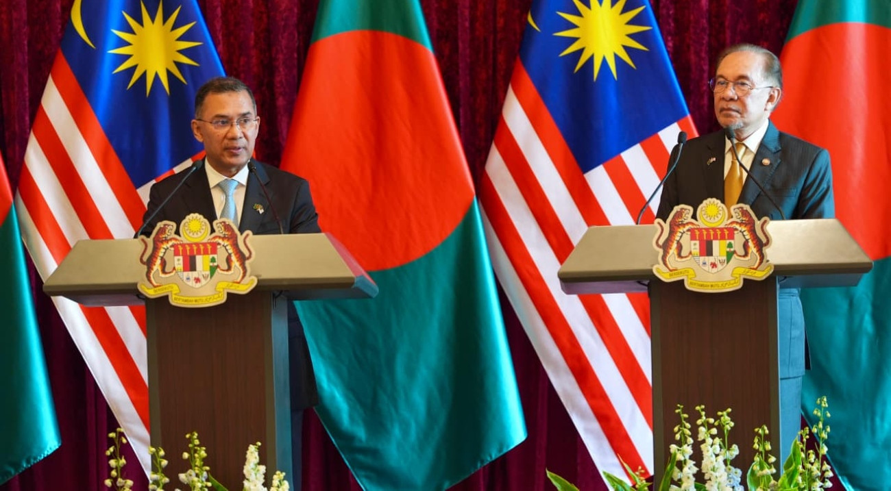 Bangladesh-Malaysia PMs discuss labour market, trade, Rohingya crisis