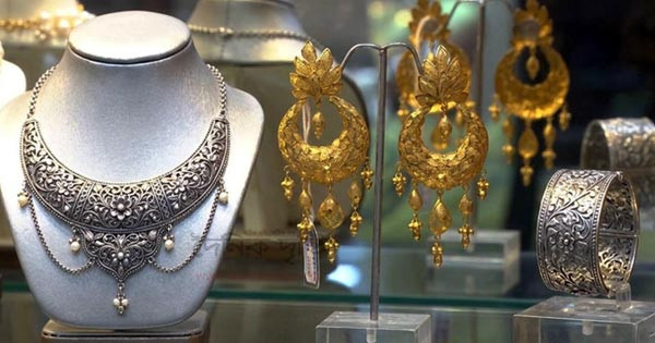 Gold, silver prices fall again