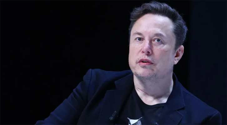 Musk loses trillionaire status in tech rout