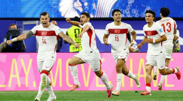 US lose 3-2 to Turkey after last-gasp strike