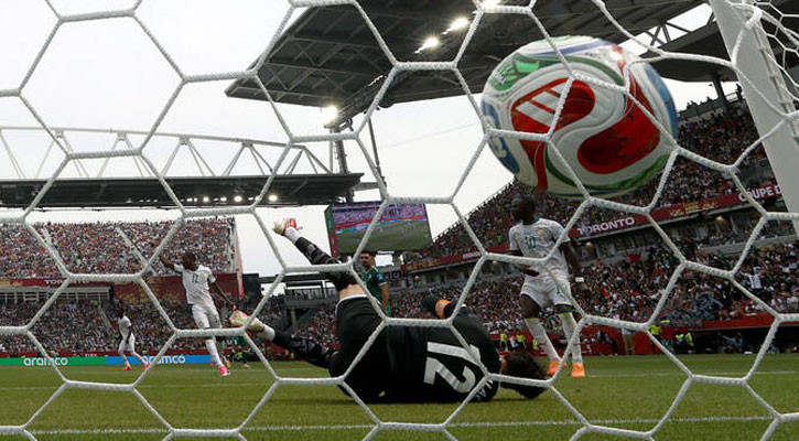10-man Iraq depart World Cup after 5-0 drubbing by Senegal