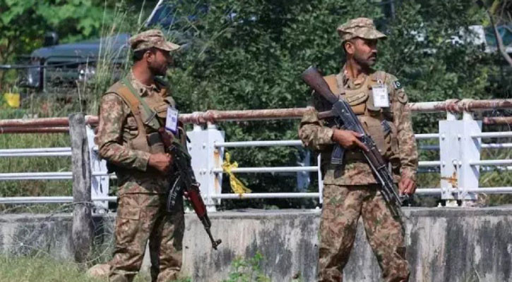 Pakistan launches twin raids, kills eight militants