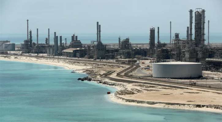 Aramco helicopter crash kills 14 in Saudi Arabia