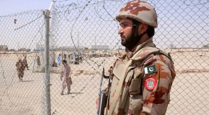 Afghan Taliban hit Pakistan border targets as tensions escalate