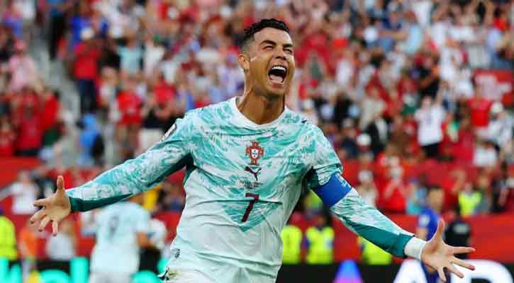Ronaldo, Ramos send Portugal past Croatia into World Cup last 16