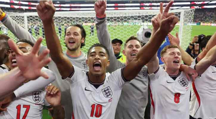 Bellingham double helps England survive Mexico thriller