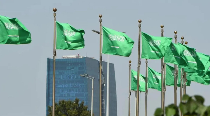 Saudi Arabia launches package-visa pilot for tourists