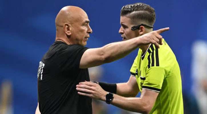 Egypt demands FIFA probe into controversial refereeing decisions