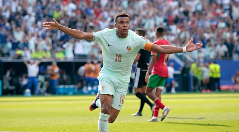 Mbappe strikes again as France beats Morocco 2-0 to reach semifinals