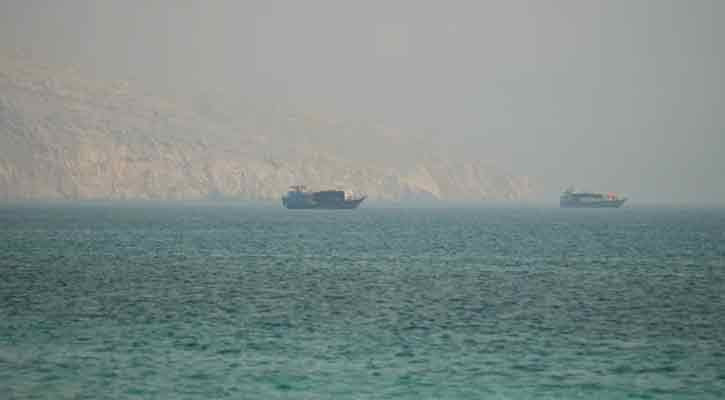 Oil prices jump as US-Iran clashes threaten Hormuz shipping
